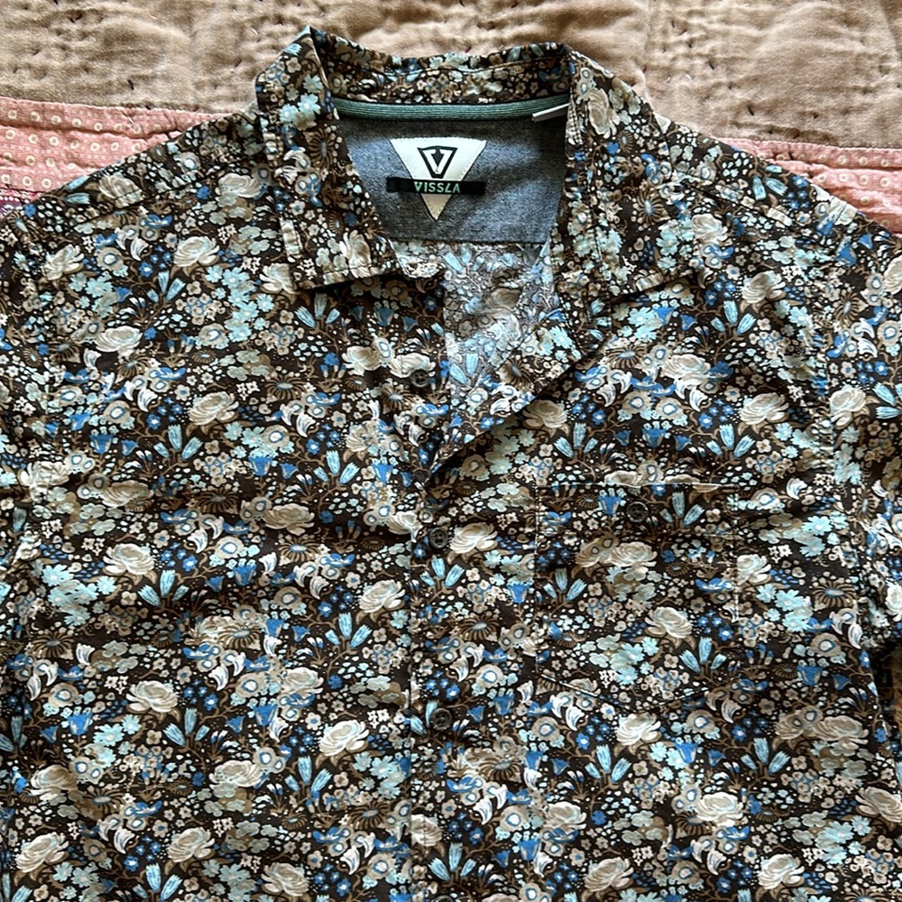 Vissla button down shirt - Picture 2 of 4